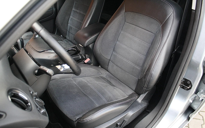 Ford Mondeo cena 18900 przebieg: 144120, rok produkcji 2010 z Radom małe 466